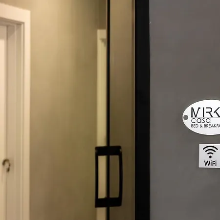 Casa Mirko - Con Stazione Ricarica Auto Elettriche Parcheggio Privato Auto Moto Biciclette Bed & Breakfast 4*