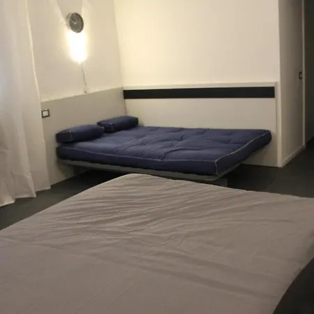 Casa Mirko - Con Stazione Ricarica Auto Elettriche Parcheggio Privato Auto Moto Biciclette Bed & Breakfast