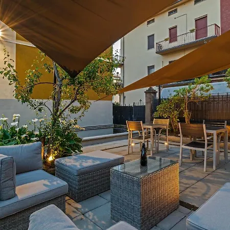 Casa Mirko - Con Stazione Ricarica Auto Elettriche Parcheggio Privato Auto Moto Biciclette Bed & Breakfast Arezzo