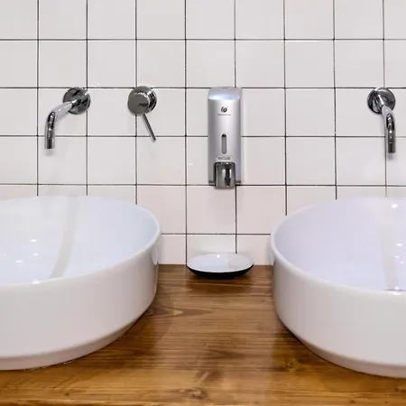 Casa Mirko - Con Stazione Ricarica Auto Elettriche Parcheggio Privato Auto Moto Biciclette Arezzo