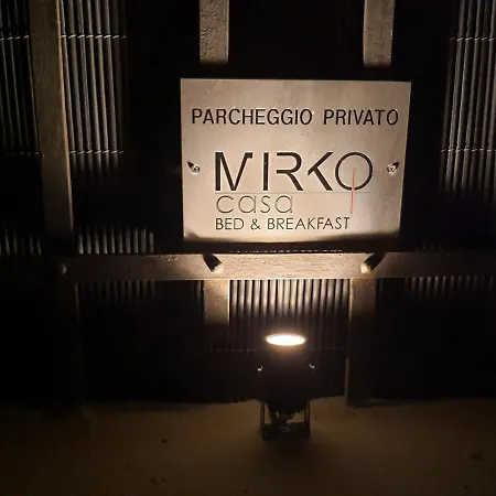 Bed & Breakfast Casa Mirko - Con Stazione Ricarica Auto Elettriche Parcheggio Privato Auto Moto Biciclette