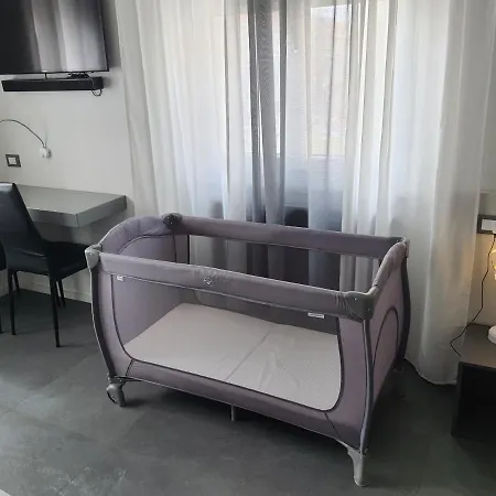 Casa Mirko - Con Stazione Ricarica Auto Elettriche Parcheggio Privato Auto Moto Biciclette 4* Arezzo