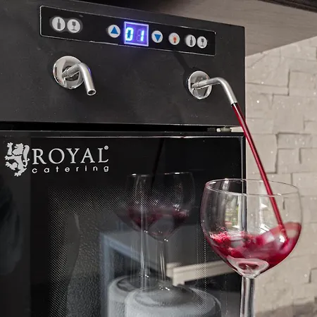 Casa Mirko - Con Stazione Ricarica Auto Elettriche Parcheggio Privato Auto Moto Biciclette Bed & Breakfast