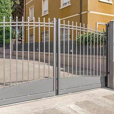 Bed & Breakfast Casa Mirko - Con Stazione Ricarica Auto Elettriche Parcheggio Privato Auto Moto Biciclette