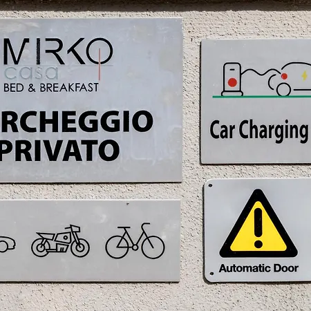 Casa Mirko - Con Stazione Ricarica Auto Elettriche Parcheggio Privato Auto Moto Biciclette Bed & Breakfast