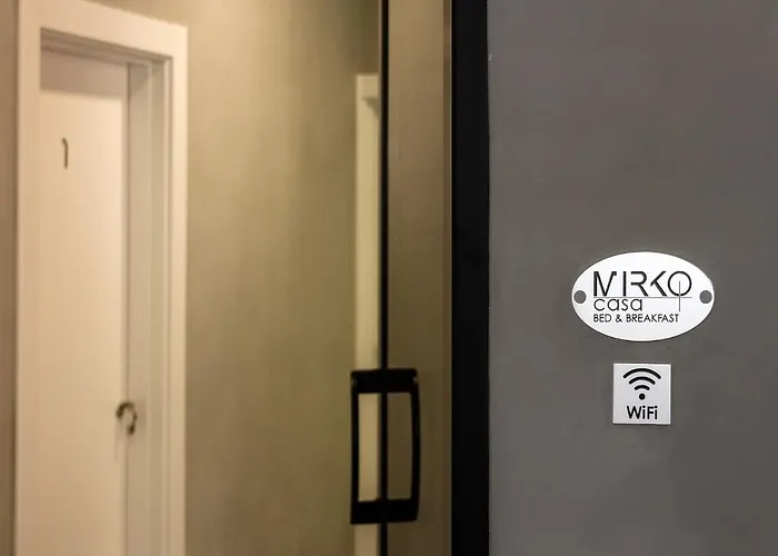 Casa Mirko - Con Stazione Ricarica Auto Elettriche Parcheggio Privato Auto Moto Biciclette Bed and breakfast 4*