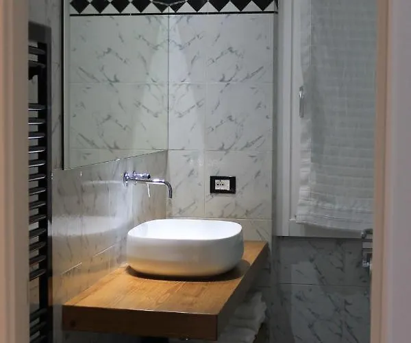Bed and breakfast Casa Mirko - Con Stazione Ricarica Auto Elettriche Parcheggio Privato Auto Moto Biciclette Arezzo