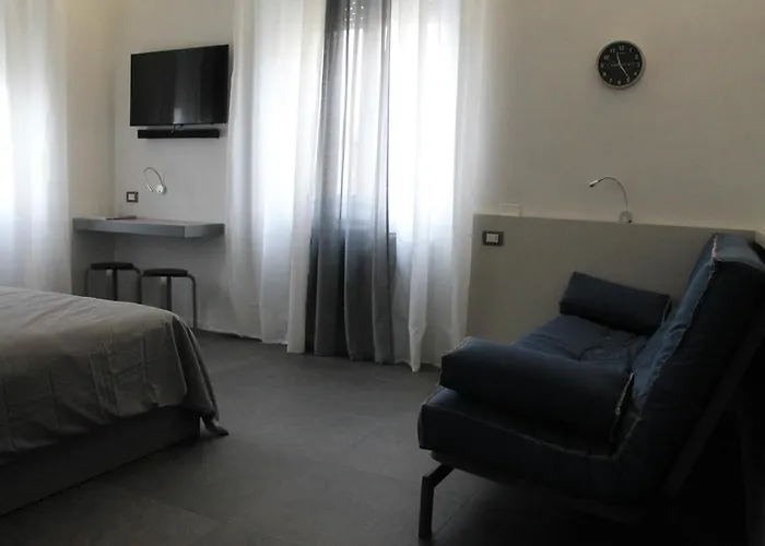 Bed and breakfast Casa Mirko - Con Stazione Ricarica Auto Elettriche Parcheggio Privato Auto Moto Biciclette Arezzo