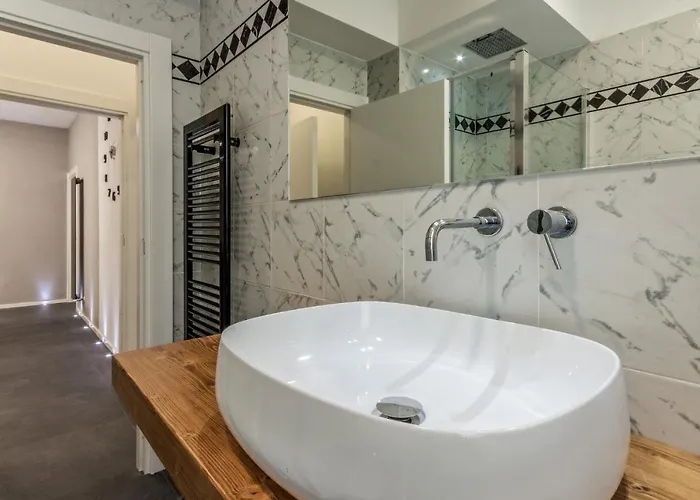 Casa Mirko - Con Stazione Ricarica Auto Elettriche Parcheggio Privato Auto Moto Biciclette Bed and breakfast 4*