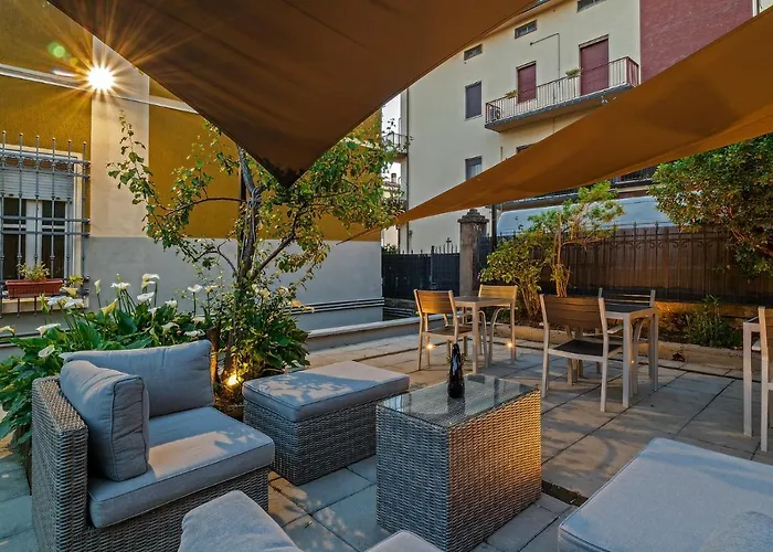 Casa Mirko - Con Stazione Ricarica Auto Elettriche Parcheggio Privato Auto Moto Biciclette Bed and breakfast Arezzo