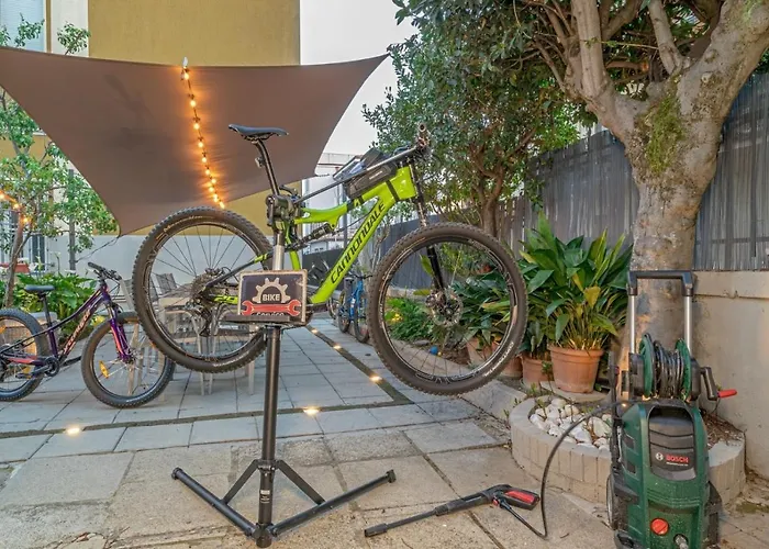Bed and breakfast Casa Mirko - Con Stazione Ricarica Auto Elettriche Parcheggio Privato Auto Moto Biciclette 4*