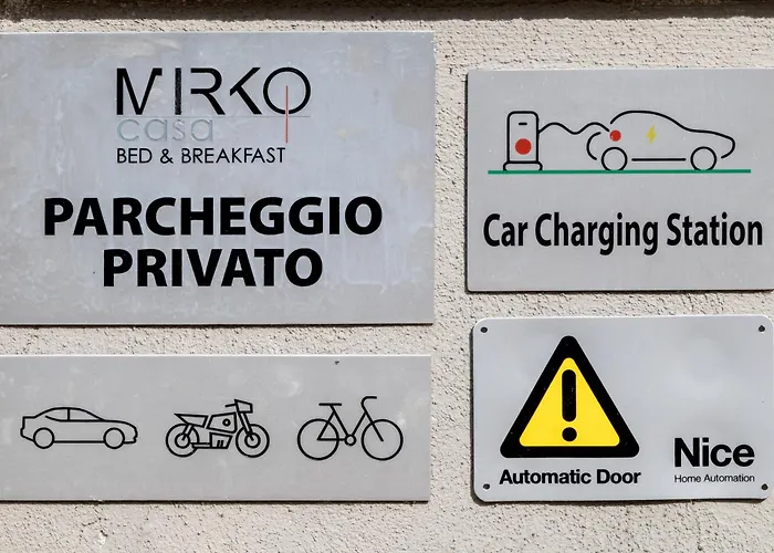 Casa Mirko - Con Stazione Ricarica Auto Elettriche Parcheggio Privato Auto Moto Biciclette Bed and breakfast